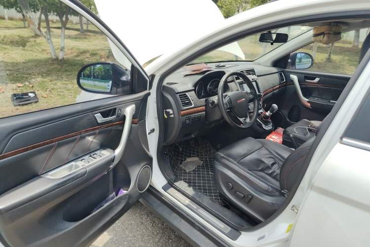 Used Haval H6 2015 Sport Edition 1.5T Manual Two-Wheel Drive Elite Model Driver Seat