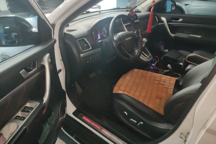 Used Haval H6 2015 Sport Edition 1.5T Automatic Two-Wheel Drive Luxury Model Driver Seat