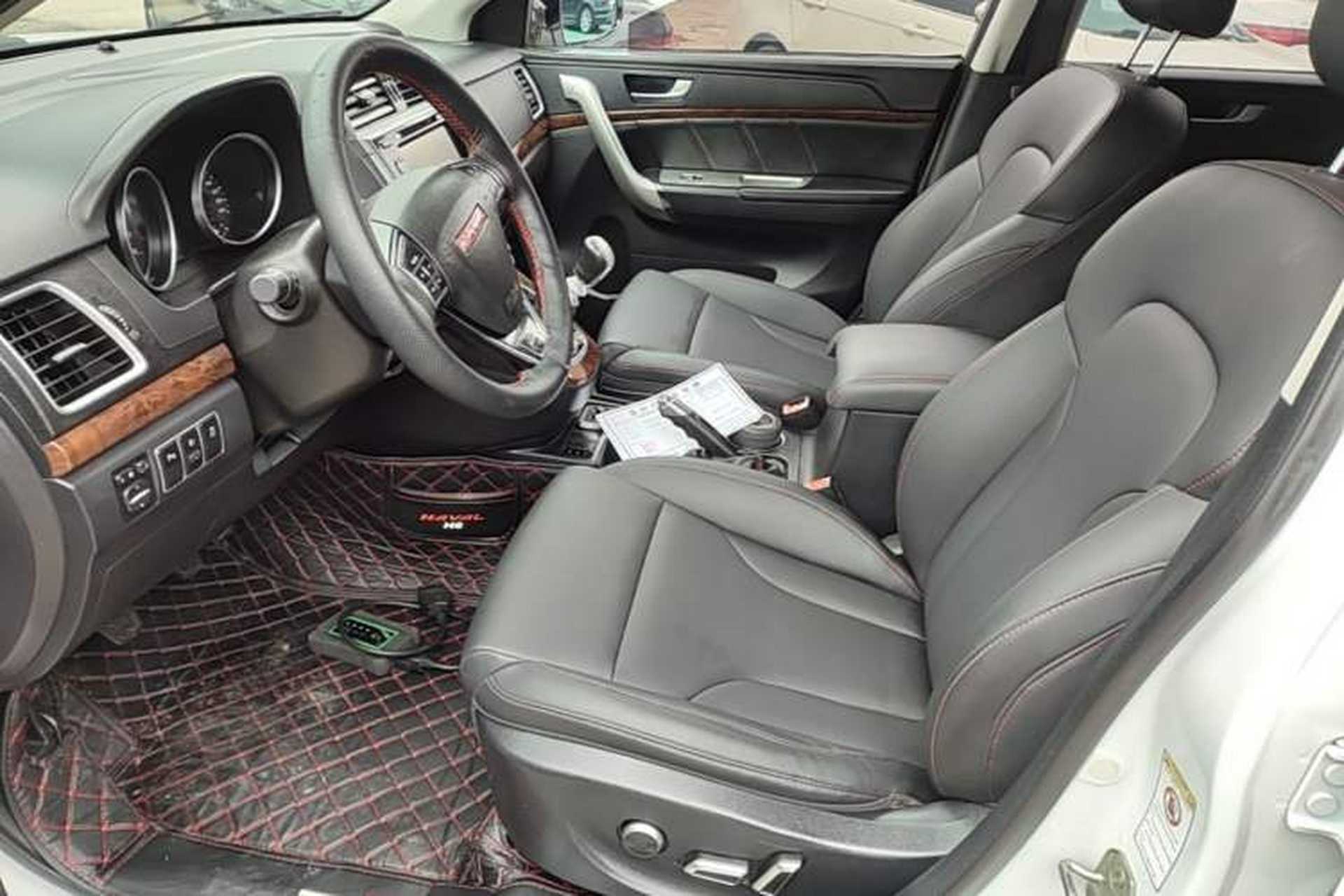 Used Haval H6 2015 Revised Version Sport Edition 1.5T Manual Transmission Two-Wheel Drive Elite Grade Driver Seat