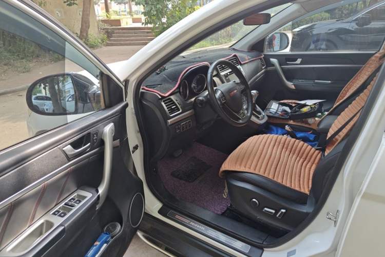 Used Haval H6 2015 Sport Edition 1.5T Automatic Two-Wheel Drive Luxury Model Driver Seat