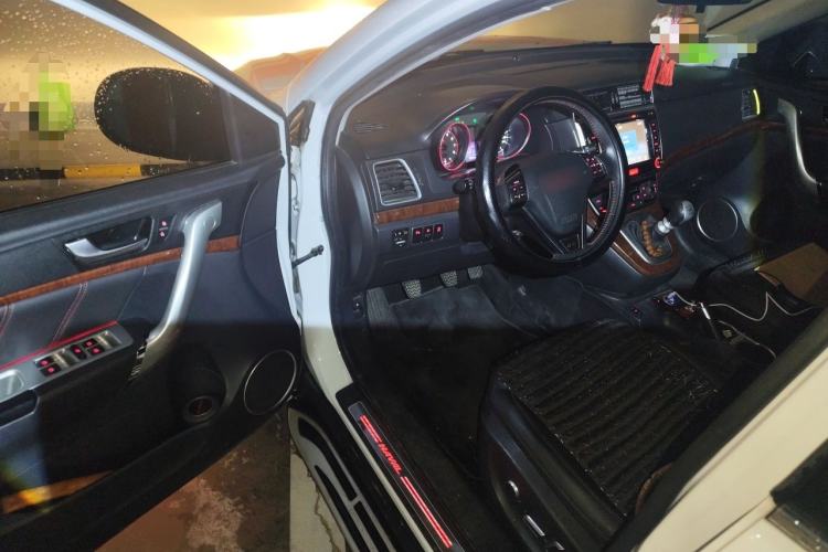 Used Haval H6 2015 Revised Version Sport Edition 1.5T Manual Transmission Two-Wheel Drive Elite Grade Driver Seat