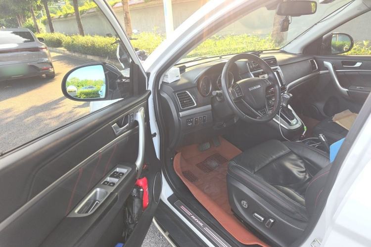 Used Haval H6 2015 Sport Edition 1.5T Automatic Two-Wheel Drive Luxury Model Driver Seat