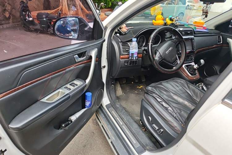 Used Haval H6 2015 Sport Edition 1.5T Manual Two-Wheel Drive Elite Model Driver Seat
