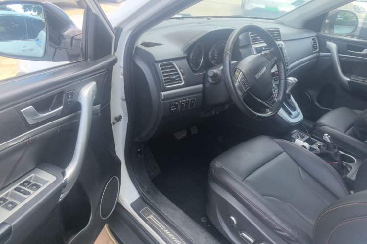 Used Haval H6 2015 Sport Edition 1.5T Automatic Two-Wheel Drive Luxury Model Driver Seat