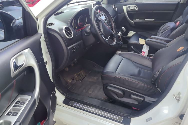 Used Haval H6 2015 Upgraded Model 1.5T Manual Two-Wheel Drive Elite Version Driver Seat