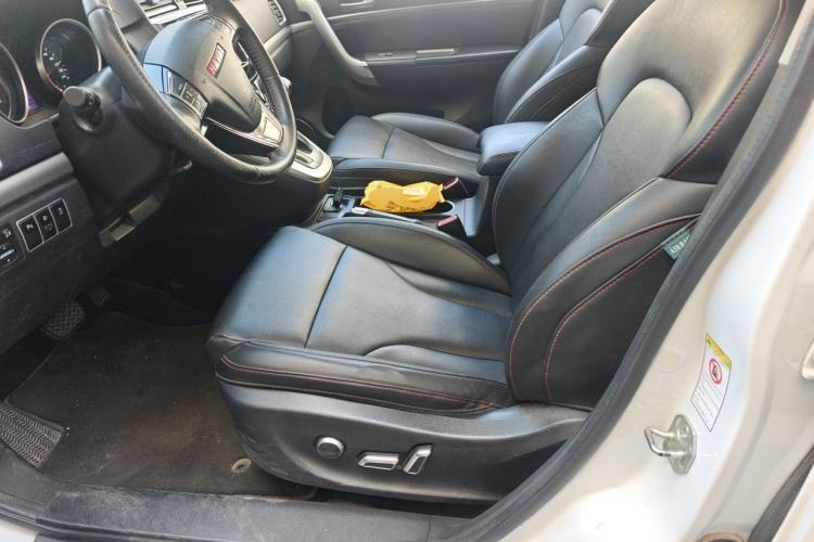 Used Haval H6 2015 Sport Edition 1.5T Automatic Two-Wheel Drive Luxury Model Driver Seat