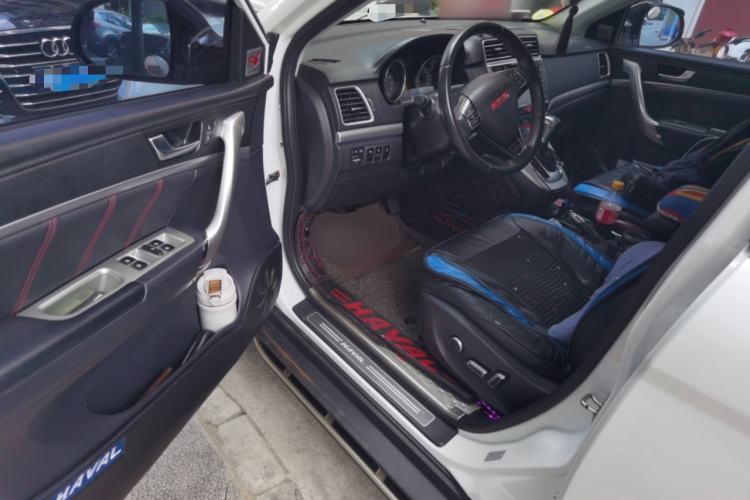 Used Haval H6 2015 Sport Edition 1.5T Automatic Two-Wheel Drive Luxury Model Driver Seat
