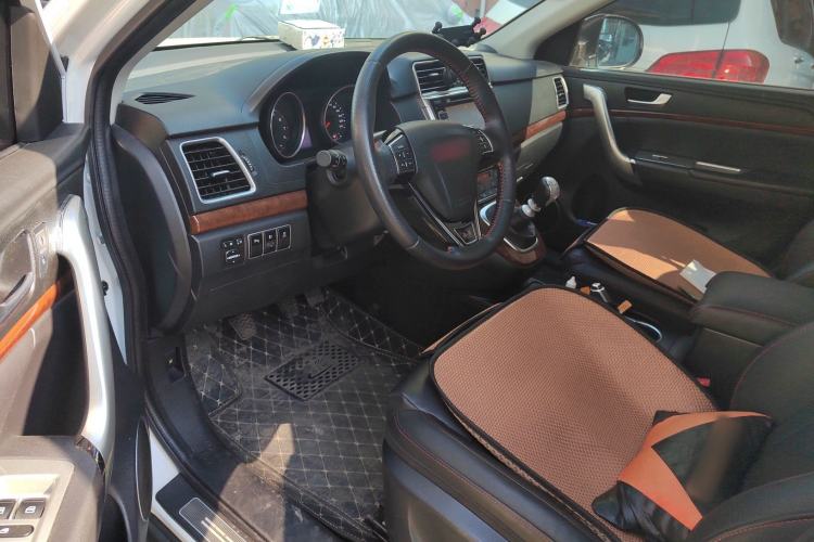 Used Haval H6 2015 Revised Version Sport Edition 1.5T Manual Transmission Two-Wheel Drive Elite Grade Driver Seat