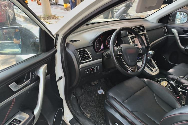 Used Haval H6 2015 Sport Edition 1.5T Automatic Two-Wheel Drive Luxury Model Driver Seat
