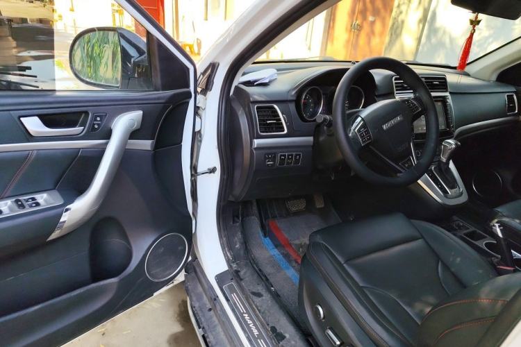 Used Haval H6 2015 Sport Edition 1.5T Automatic Two-Wheel Drive Luxury Model Driver Seat