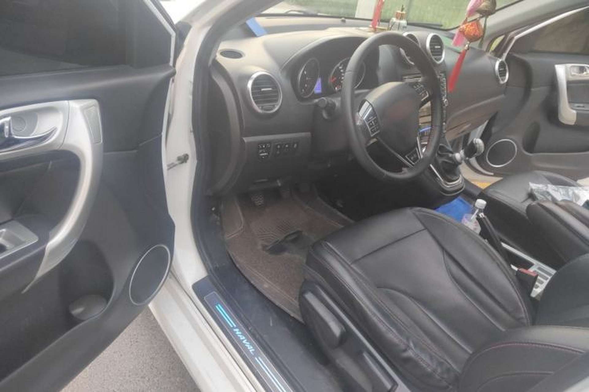 Used Haval H6 2015 Upgraded Model 1.5T Manual Two-Wheel Drive Elite Version Driver Seat
