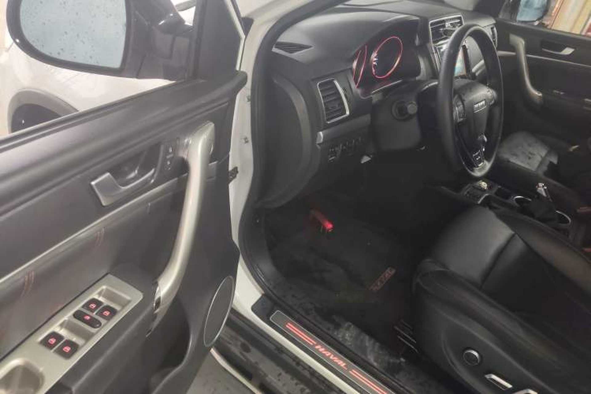 Used Haval H6 2015 Sport Edition 1.5T Automatic Two-Wheel Drive Luxury Model Driver Seat