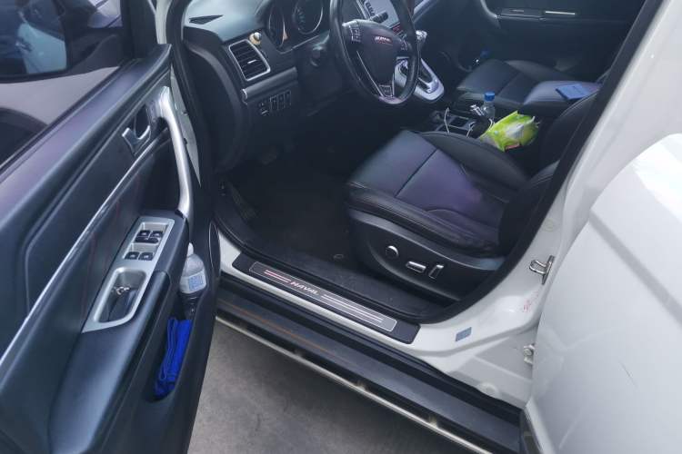 Used Haval H6 2015 Sport Edition 1.5T Automatic Two-Wheel Drive Luxury Model Driver Seat