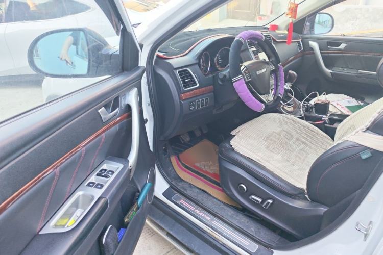 Used Haval H6 2015 Revised Version Sport Edition 1.5T Manual Transmission Two-Wheel Drive Elite Grade Driver Seat