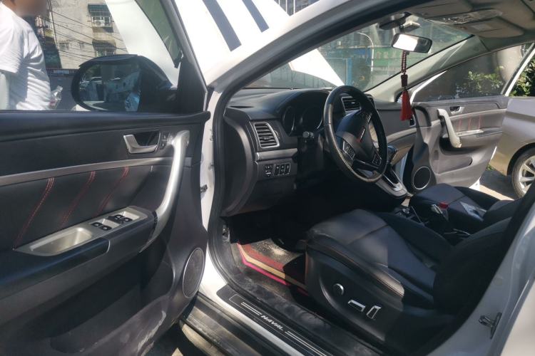 Used Haval H6 2015 Sport Edition 1.5T Automatic Two-Wheel Drive Luxury Model Driver Seat
