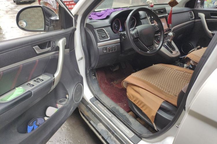 Used Haval H6 2015 Sport Edition 1.5T Automatic Two-Wheel Drive Luxury Model Driver Seat