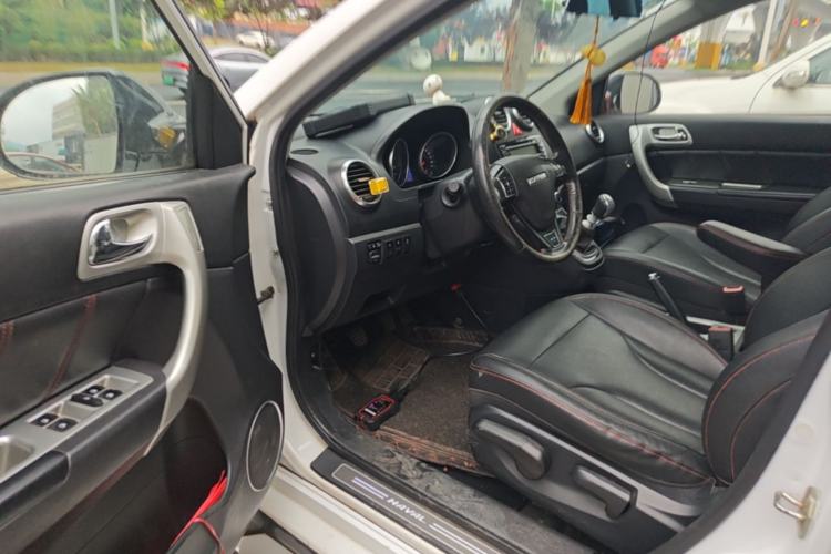 Used Haval H6 2015 Upgraded Model 1.5T Manual Two-Wheel Drive Elite Version Driver Seat