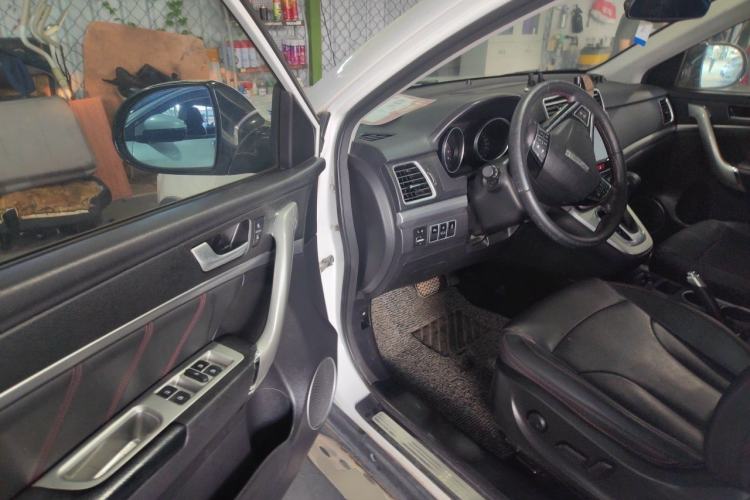 Used Haval H6 2015 Sport Edition 1.5T Automatic Two-Wheel Drive Luxury Model Driver Seat