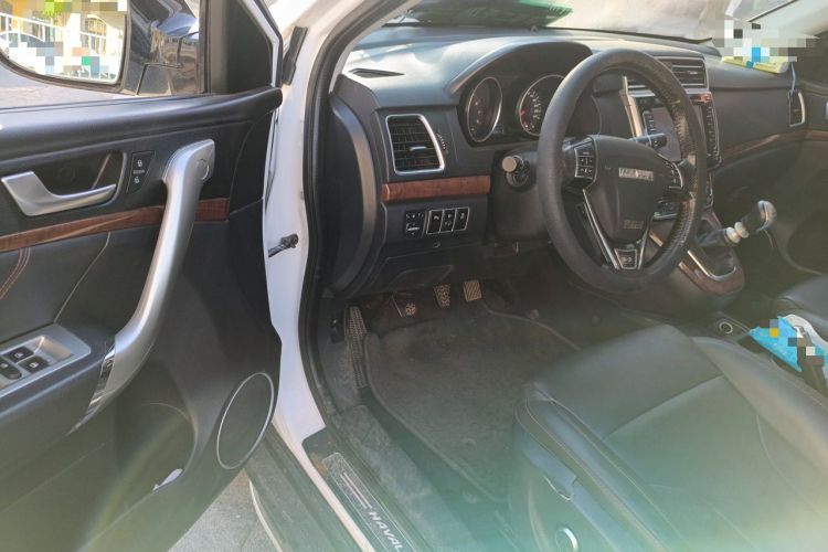 Used Haval H6 2015 Revised Version Sport Edition 1.5T Manual Transmission Two-Wheel Drive Elite Grade Driver Seat