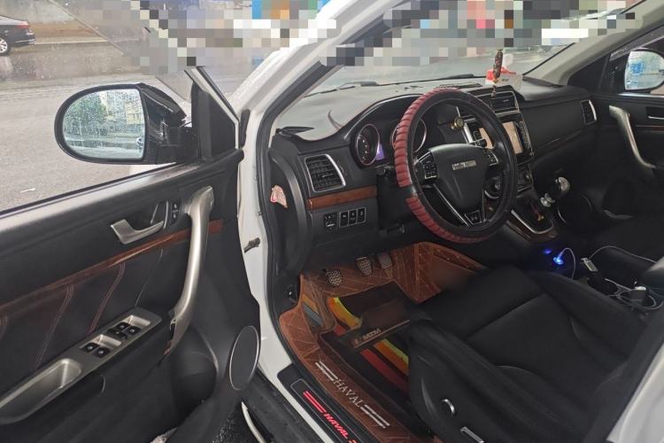 Used Haval H6 2015 Revised Version Sport Edition 1.5T Manual Transmission Two-Wheel Drive Elite Grade Driver Seat