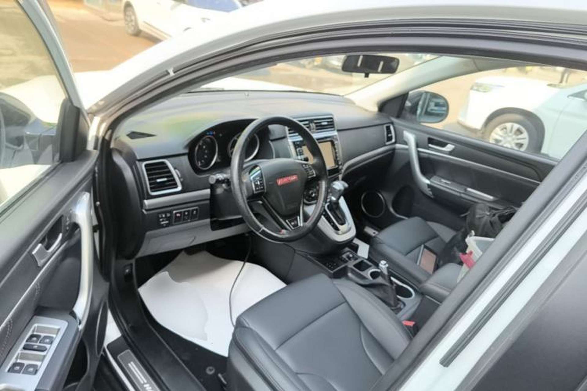 Used Haval H6 2015 Sport Edition 1.5T Automatic Two-Wheel Drive Luxury Model Driver Seat