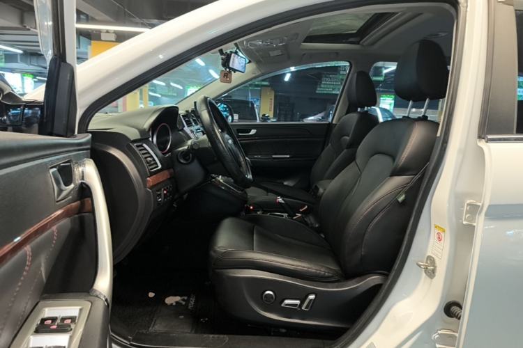 Used Haval H6 2015 Revised Version Sport Edition 1.5T Manual Transmission Two-Wheel Drive Elite Grade Driver Seat