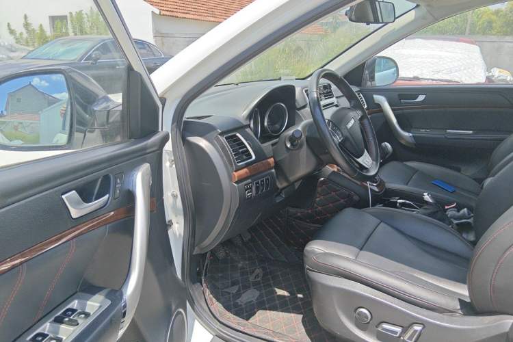 Used Haval H6 2015 Revised Version Sport Edition 1.5T Manual Transmission Two-Wheel Drive Elite Grade Driver Seat