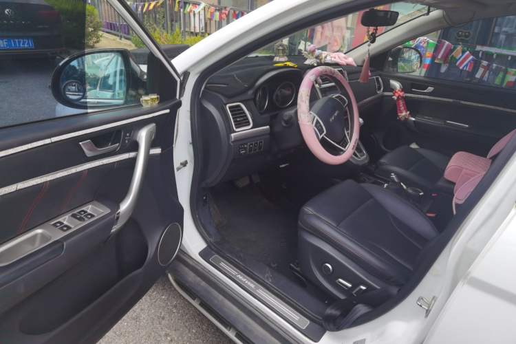 Used Haval H6 2015 Sport Edition 1.5T Automatic Two-Wheel Drive Luxury Model Driver Seat