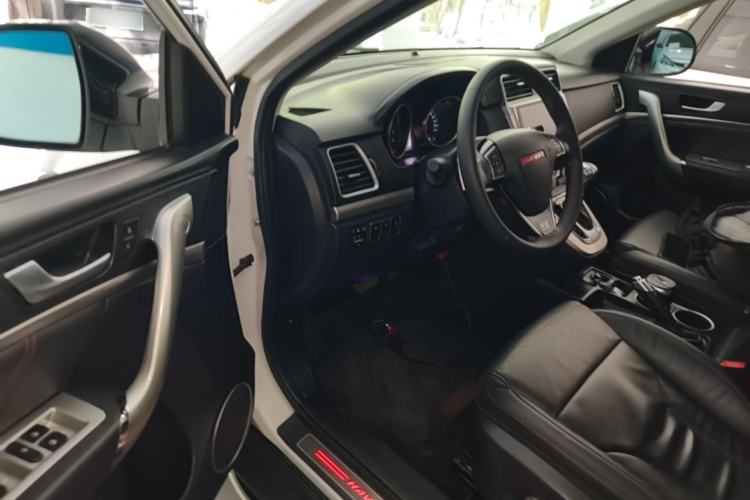 Used Haval H6 2015 Sport Edition 1.5T Automatic Two-Wheel Drive Luxury Model Driver Seat