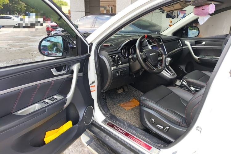Used Haval H6 2015 Sport Edition 1.5T Automatic Two-Wheel Drive Luxury Model Driver Seat