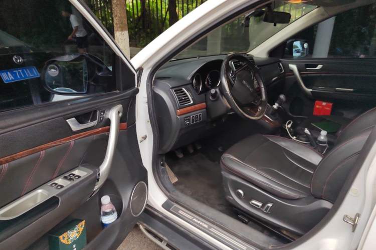 Used Haval H6 2015 Revised Version Sport Edition 1.5T Manual Transmission Two-Wheel Drive Elite Grade Driver Seat