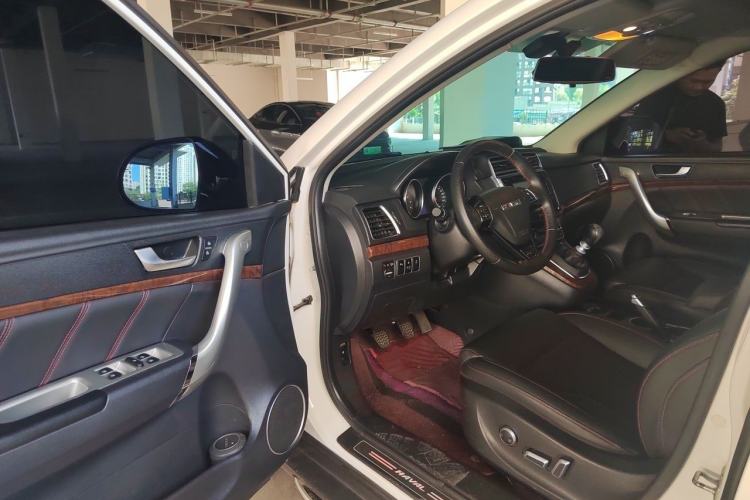 Used Haval H6 2015 Revised Version Sport Edition 1.5T Manual Transmission Two-Wheel Drive Elite Grade Driver Seat