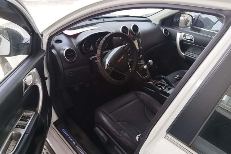 Used Haval H6 2015 Upgraded Model 1.5T Manual Two-Wheel Drive Elite Version Driver Seat