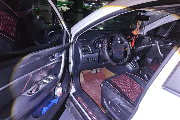 Used Haval H6 2015 Sport Edition 1.5T Automatic Two-Wheel Drive Luxury Model Driver Seat