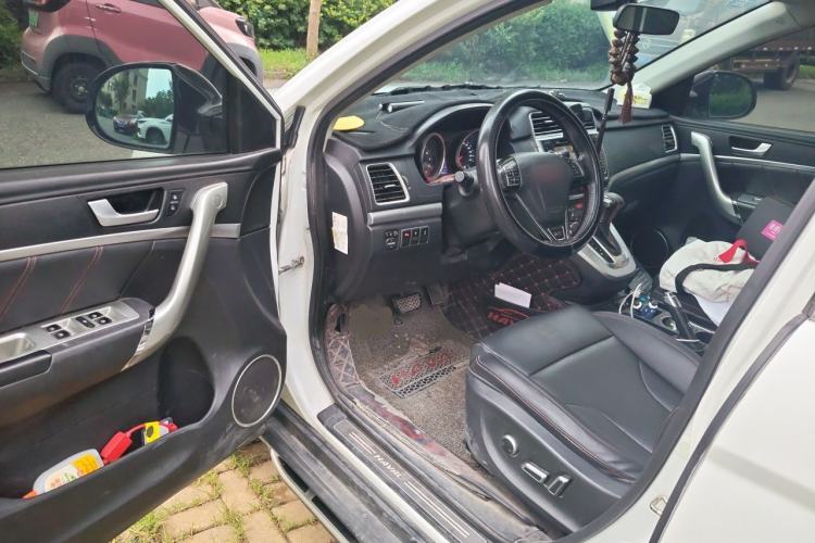 Used Haval H6 2015 Sport Edition 1.5T Automatic Two-Wheel Drive Luxury Model Driver Seat