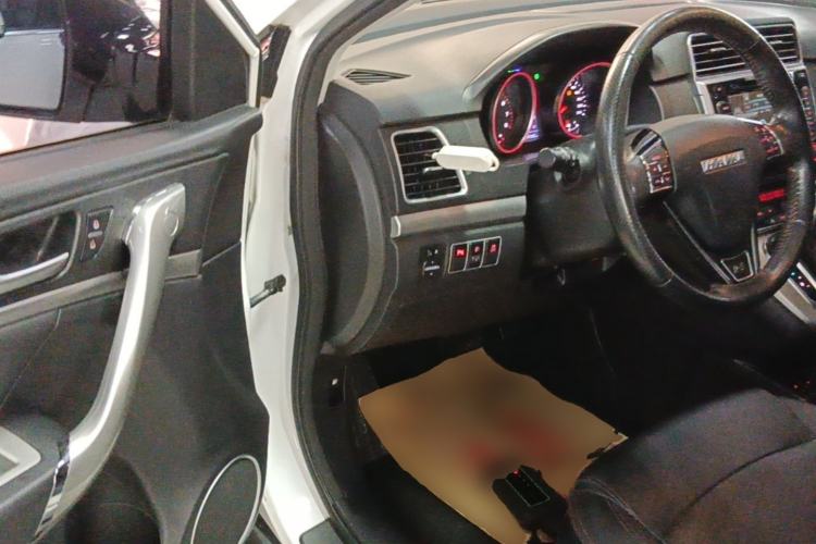 Used Haval H6 2015 Sport Edition 1.5T Automatic Two-Wheel Drive Luxury Model Driver Seat