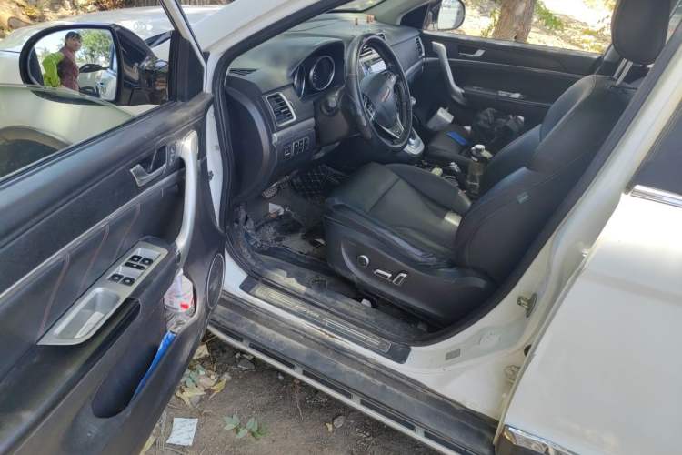 Used Haval H6 2015 Sport Edition 1.5T Automatic Two-Wheel Drive Luxury Model Driver Seat