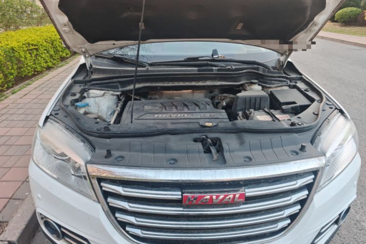 Used Haval H6 2015 Revised Version Sport Edition 1.5T Manual Transmission Two-Wheel Drive Elite Grade Engine Bay