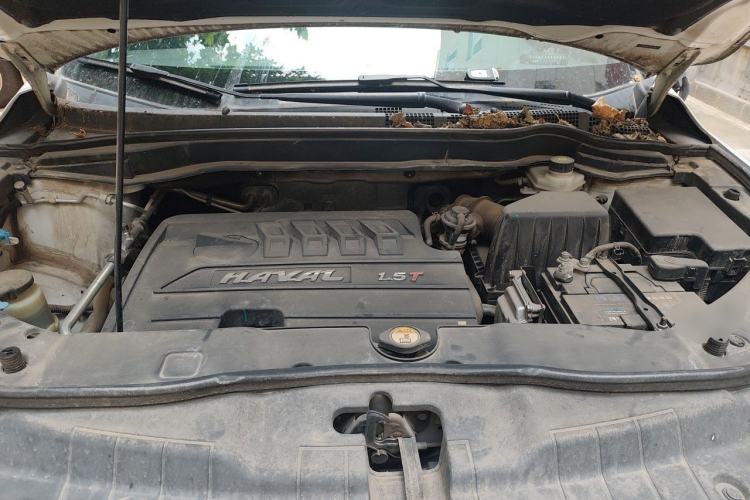 Used Haval H6 2015 Sport Edition 1.5T Automatic Two-Wheel Drive Luxury Model Engine Bay
