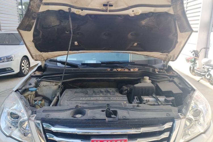 Used Haval H6 2015 Upgraded Model 1.5T Manual Two-Wheel Drive Elite Version Engine Bay