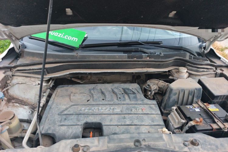 Used Haval H6 2015 Upgraded Model 1.5T Manual Two-Wheel Drive Elite Version Engine Bay