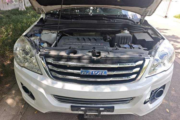 Used Haval H6 2015 Upgraded Model 1.5T Manual Two-Wheel Drive Elite Version Engine Bay