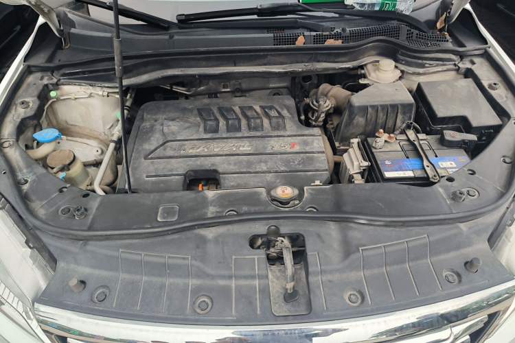 Used Haval H6 2015 Sport Edition 1.5T Automatic Two-Wheel Drive Luxury Model Engine Bay