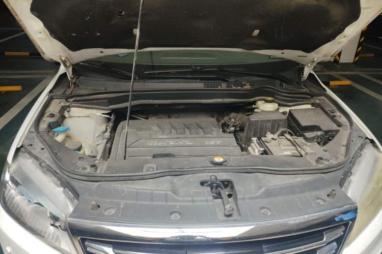 Used Haval H6 2015 Sport Edition 1.5T Automatic Two-Wheel Drive Luxury Model Engine Bay