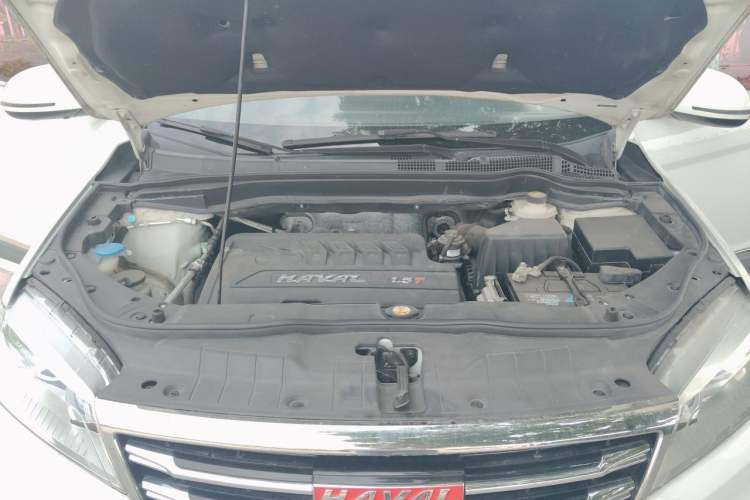 Used Haval H6 2015 Sport Edition 1.5T Automatic Two-Wheel Drive Luxury Model Engine Bay