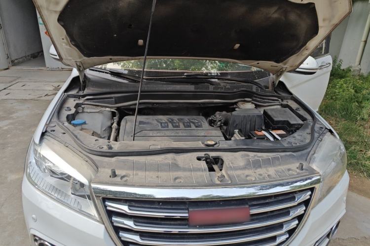 Used Haval H6 2015 Sport Edition 1.5T Automatic Two-Wheel Drive Luxury Model Engine Bay