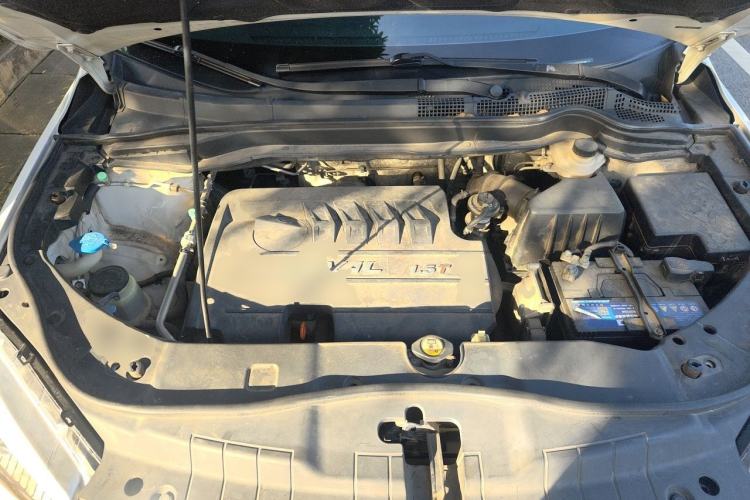 Used Haval H6 2015 Sport Edition 1.5T Automatic Two-Wheel Drive Luxury Model Engine Bay