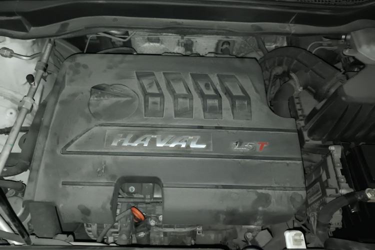 Used Haval H6 2015 Revised Version Sport Edition 1.5T Manual Transmission Two-Wheel Drive Elite Grade Engine Bay
