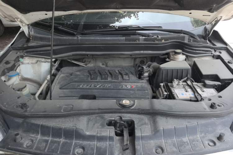Used Haval H6 2015 Sport Edition 1.5T Automatic Two-Wheel Drive Luxury Model Engine Bay