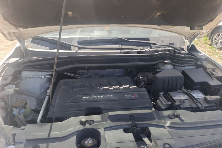 Used Haval H6 2015 Upgraded Model 1.5T Manual Two-Wheel Drive Elite Version Engine Bay